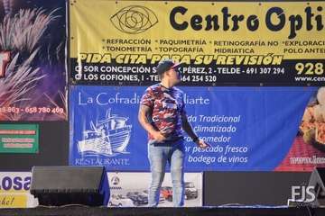 La joven Oneida Rodríguez gana el I Festival de la Canción de Melenara (Foto Francisco Javier Santana)